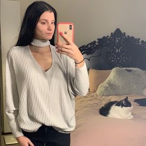 Ribbed chocker sweater